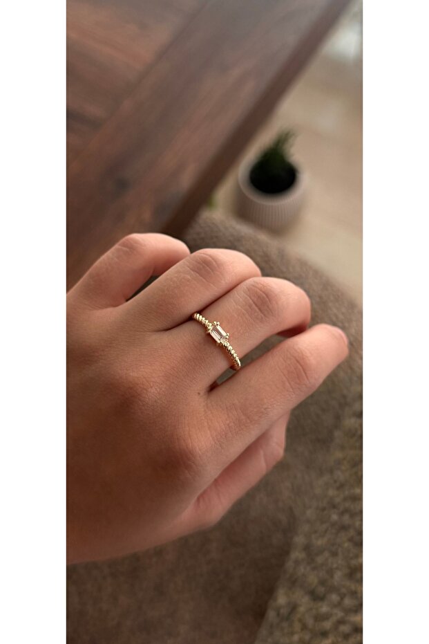 Single Stone Minimalistic Ring (Adjustable) - 1