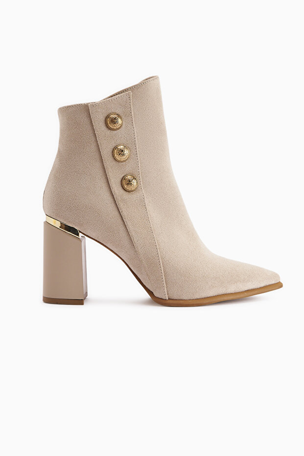 Mayvi Beige Suede Buckle Detailed Heeled Women's Boots