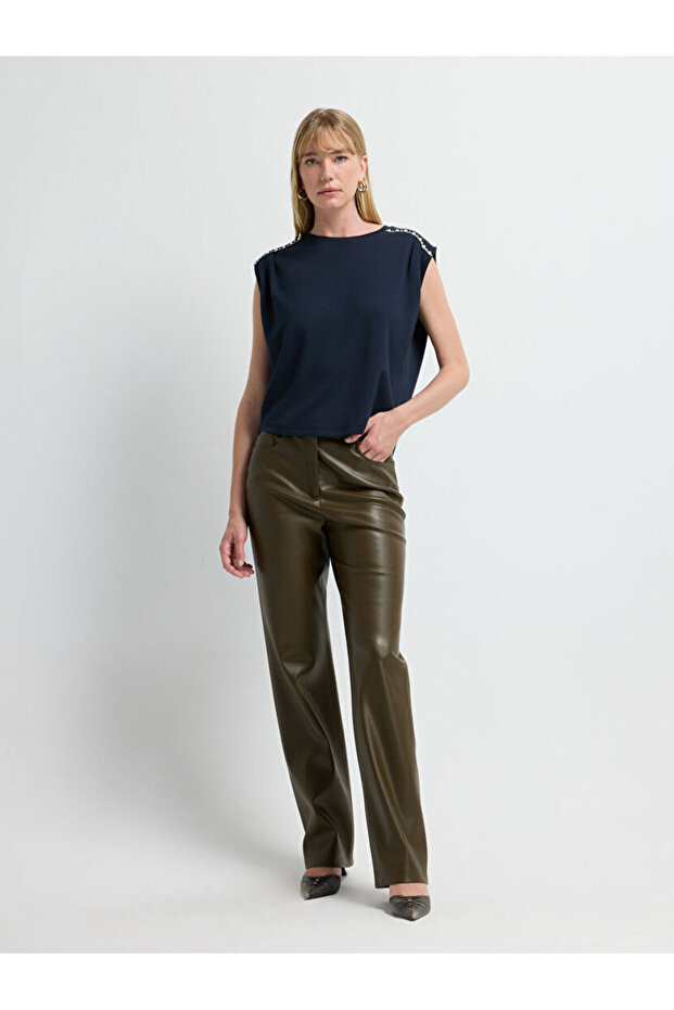 Omuzu Taşlı Bluz - 4