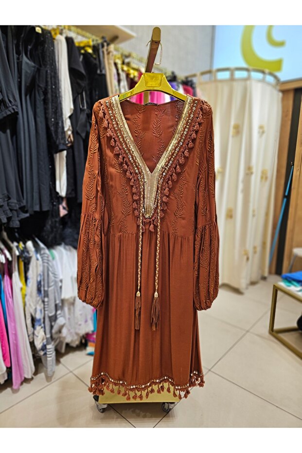 Süslemeli Elbise - 1