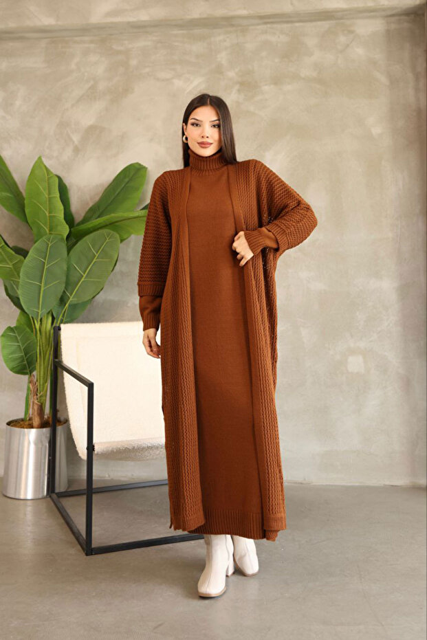 Tarçın Kahve Boğazlı Uzun Kol Triko Elbise Ve Uzun Hırka Tesettür Alt Üst Triko Takım BCES-252039 - 4