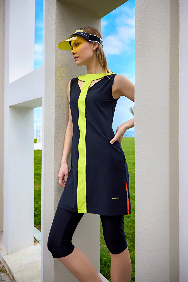 Black Semi-Closed Swimsuit Hidden Zipper, Slit, Water Repellent, Upf50+ H2502-1