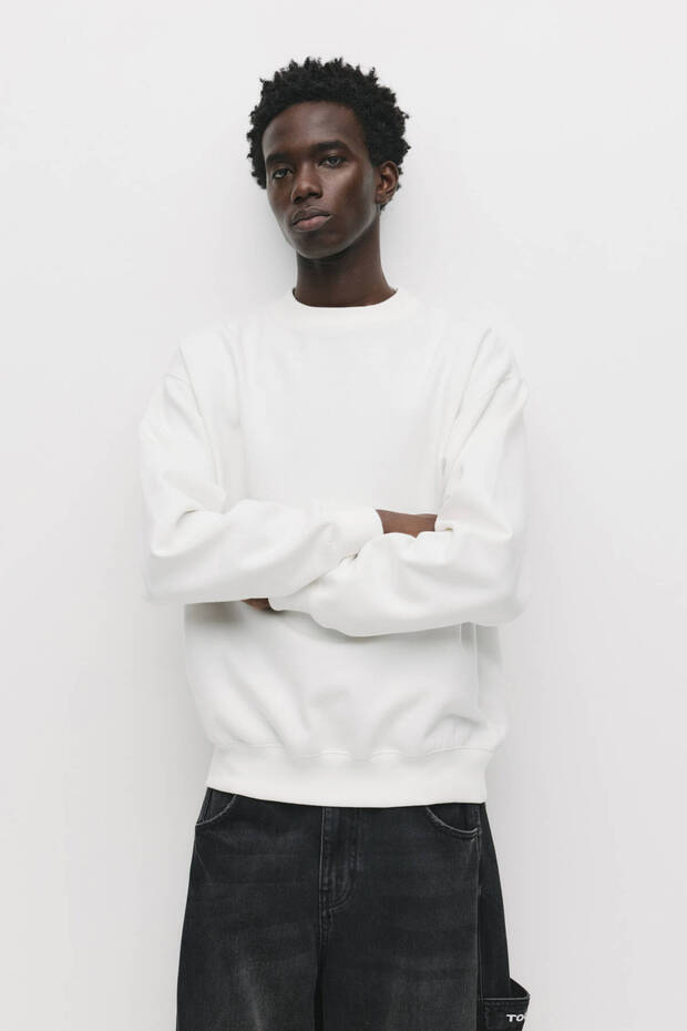 بلوزة أساسية برقبة دائرية - 1