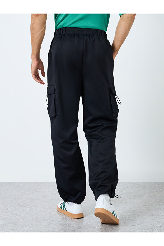Solid Wide Leg Cargo Pants - 4