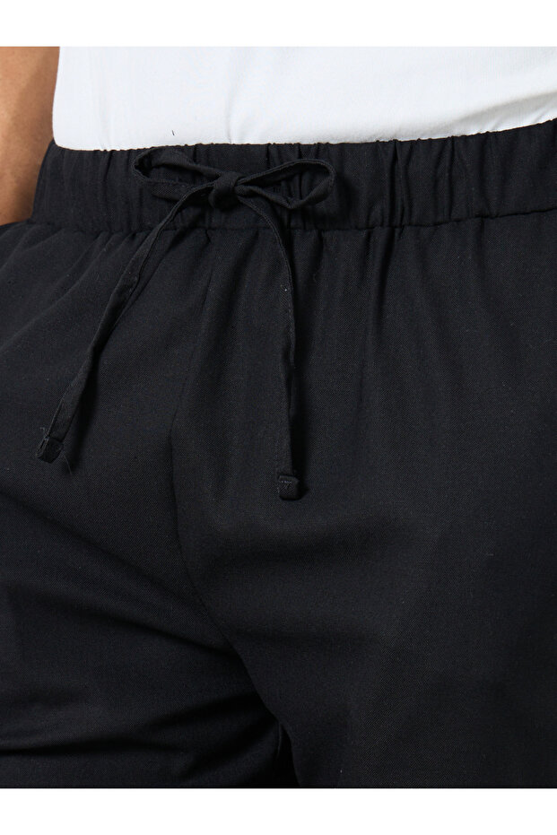 Solid Relaxed Fit Pants with Drawstring - 3