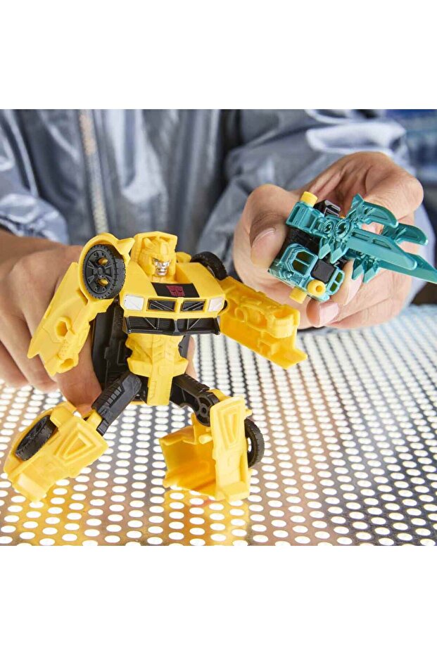Cyberworld Dönüşebilen Robot - Bumblebee - 4