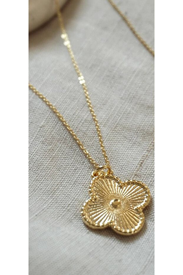 Gold Tek Yonca Kolye - 2