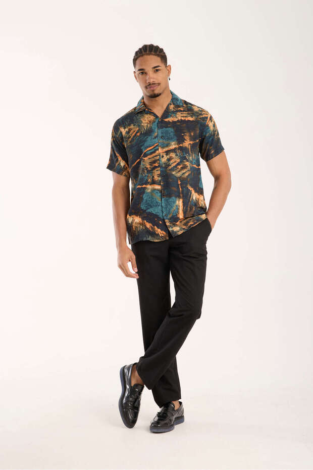 قميص رجالي كبير الحجم بنمط ملون - 3