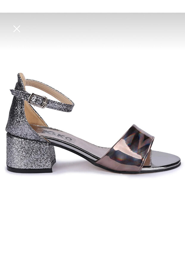 Girl's Heeled Evening Shoes