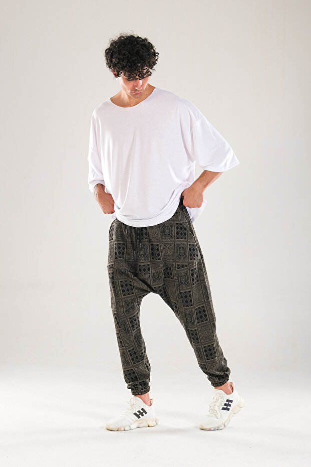 بنطلون حريمي بنقشة البوكر باللون الأخضر - 1