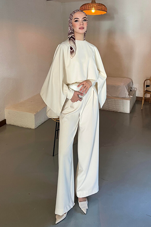 Cool Premium Stylish Set Jumpsuit with Cape
