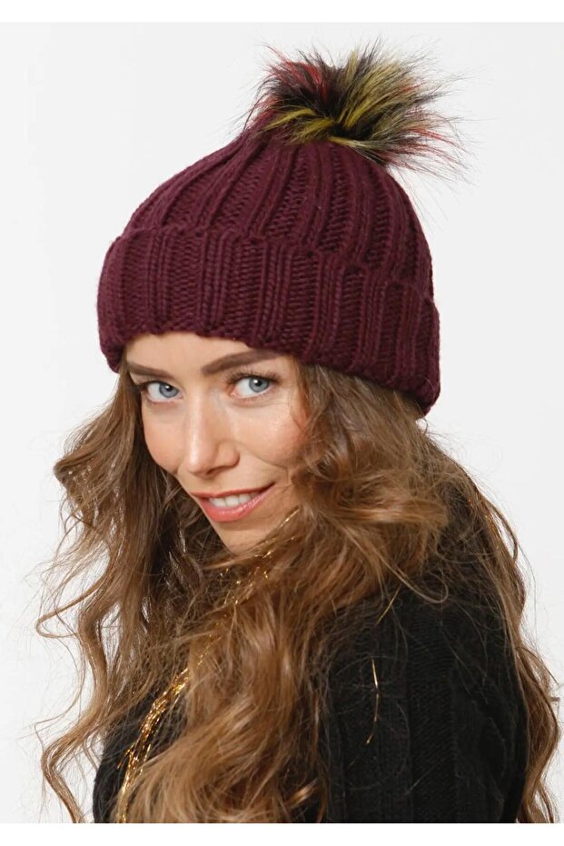 Women's Burgundy Beanie Winter Soft Acrylic Beanie with Pompom