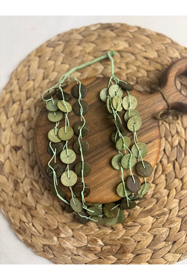 Yeşil ahşap kolye - 2