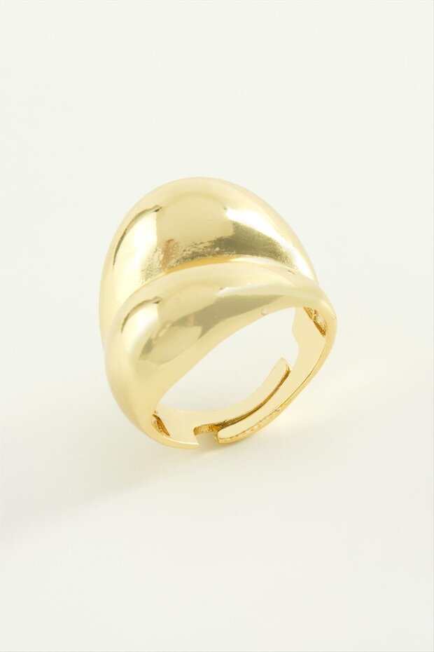 Oval Metal Ring