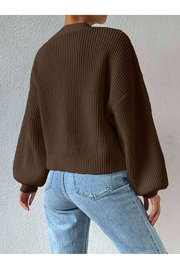 Buttoned Short Knit Cardigan - 3