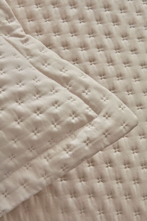 مفرش سرير فردي ناعم من Breeze Ecru - 4