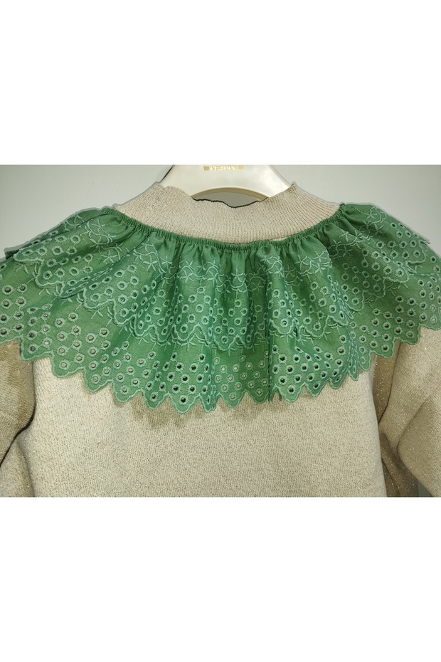 الياقة الخضراء - 3