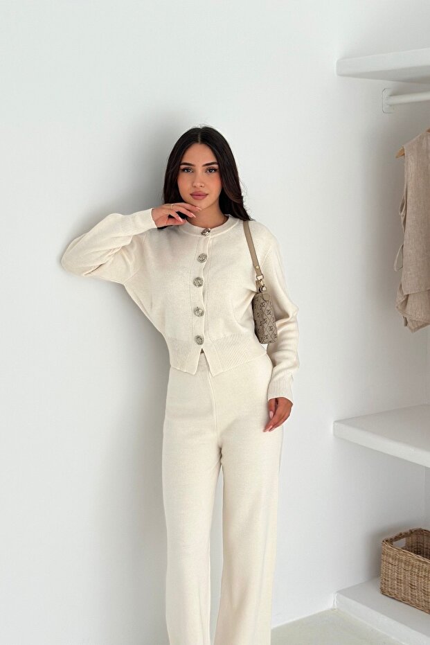 Large Rose Button-Detail Knit Top and Bottom Set AW25AU0001