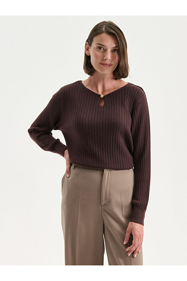 Brown Crew Neck Women's Knitwear Sweater