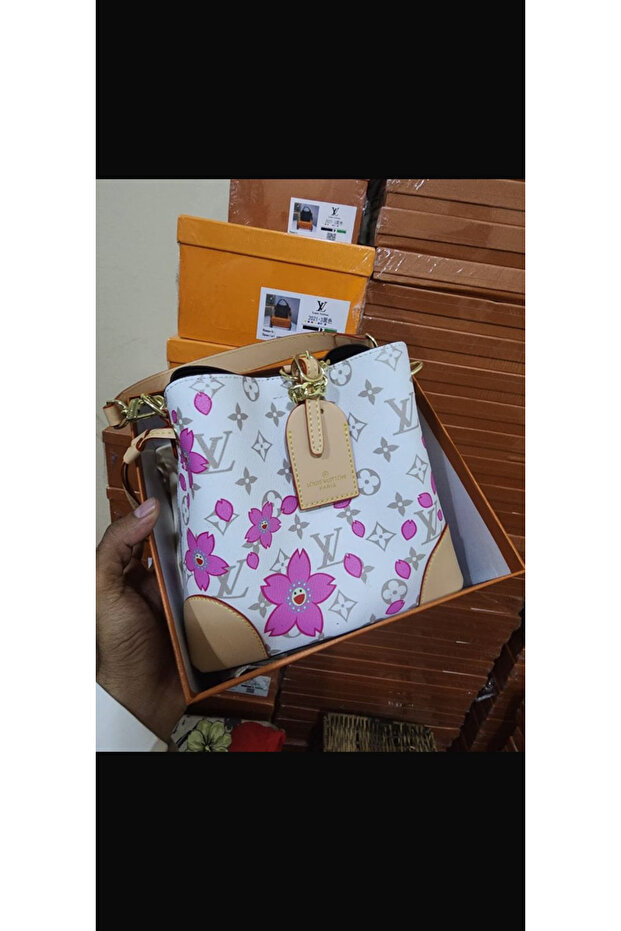 شنطة كتف مع الملحقات - 1