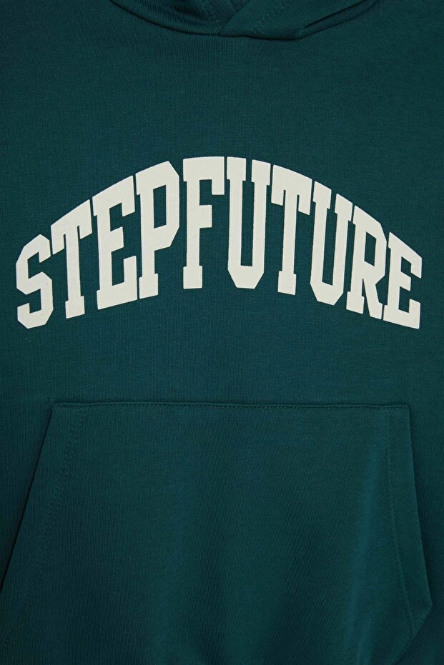 D3033 Green Boy's Hooded Sweatshirt with Soft Furry Inside and Printed Pattern - 8