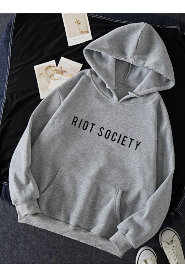 سويت شيرت كبير الحجم بغطاء للرأس وجيب الكنغر من Riot Society