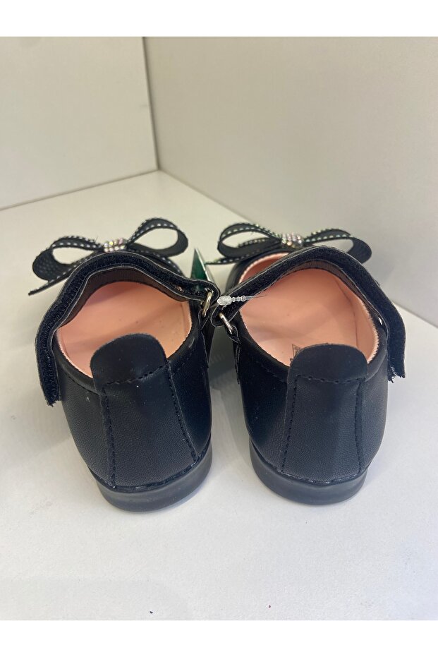 راقصة الباليه ذات القوس الأسود - 3