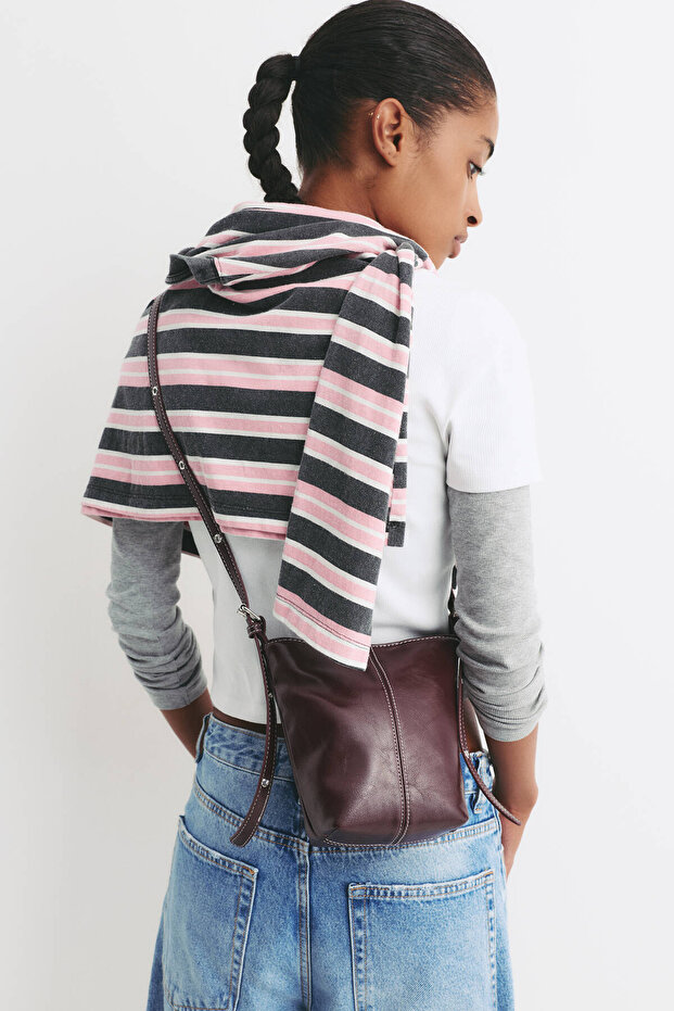 حقيبة كروس بودي مع خياطة - 1