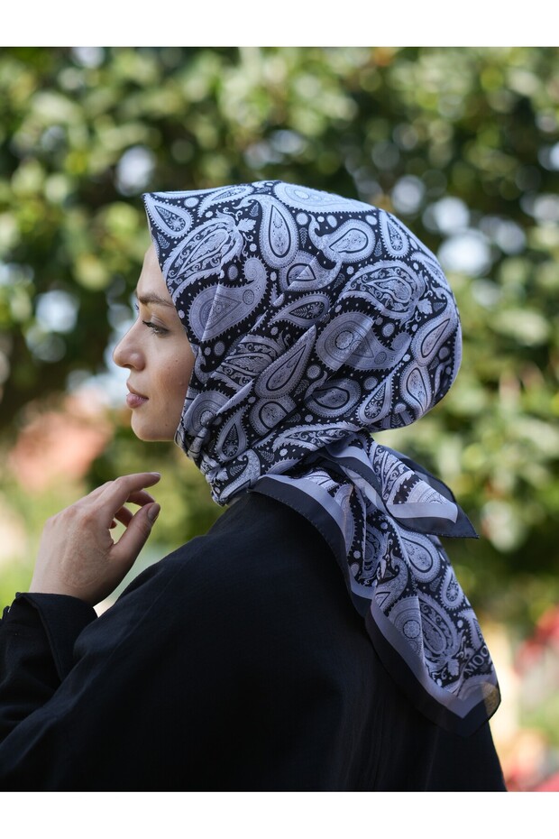 وشاح بنمط عرقي، وشاح منقوش - 1