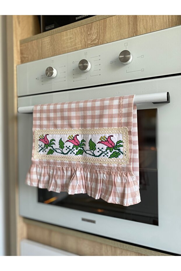 Pink Gingham Ruffled Cross-Stitch Detailed Stovetop