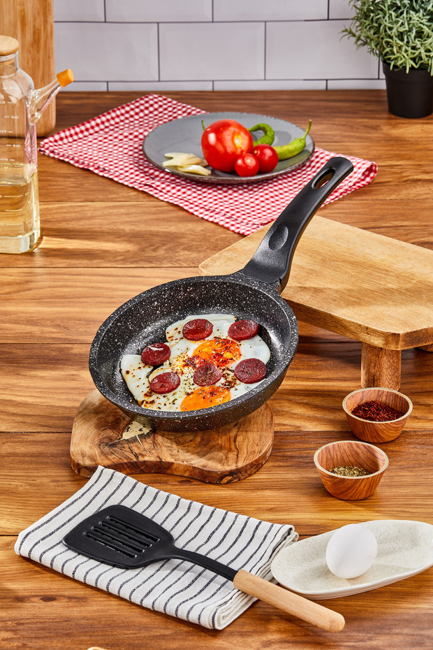 Döküm 20cm Saplı Tava - 1