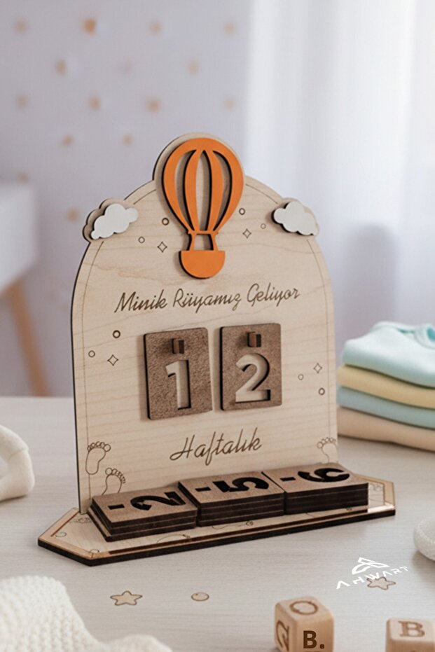 Premium Baby Weekly Development Tracker Counter, Mother Baby Wooden Memory Calendar