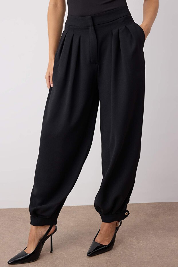Siyah Şalvar/Harem Dökümlü Düğme Detaylı Pantolon TWOAW26PL00065 - 3