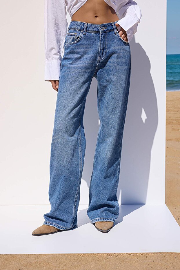 More Sustainable Mavi Rejeneratif Pamuk Normal Bel Wide Leg Geniş Paça Jeans TWOAW26JE00225 - 3