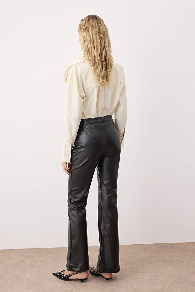 Siyah Suni Deri Flare Bootcut Pantolon TWOAW26PL00069 - 6