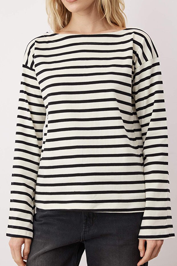 Ekru Kalın Pamuklu Çizgili Regular/Normal Kalıp ÖrmeT-Shirt TWOAW26TS00001 - 3