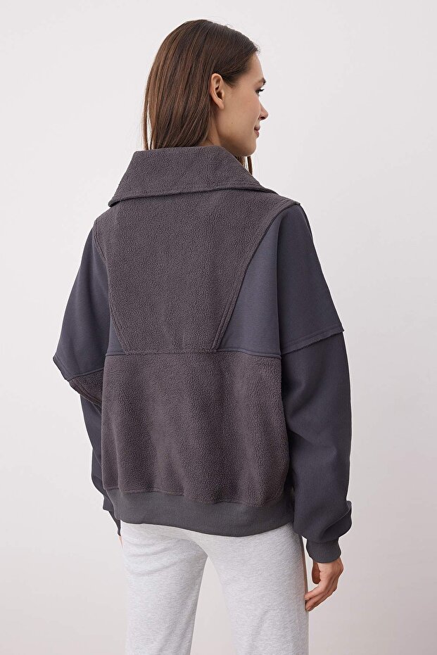 Antrasit Regular/Normal Kalıp Polar Fermuarlı Cep Detaylı Kalın Örme Sweatshirt TWOAW26SW00009 - 4