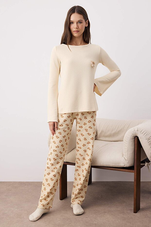 Ekru Ayıcıklı Yumuşak Kışlık Waffle Örme Pijama Takımı THMAW26PT00187 - 2