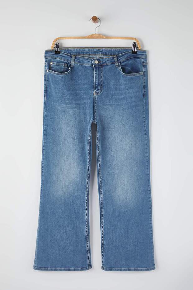 Mavi Yüksek Bel İspanyol Paça Flare Fit Denim Büyük Beden Jeans TBBAW26CJ00034 - 5