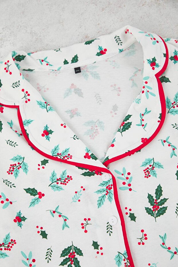 Ekru %100 Pamuklu Çiçekli Biyeli Yılbaşı Temalı Örme Büyük Beden Pijama Takımı TBBAW26AI00015 - 3