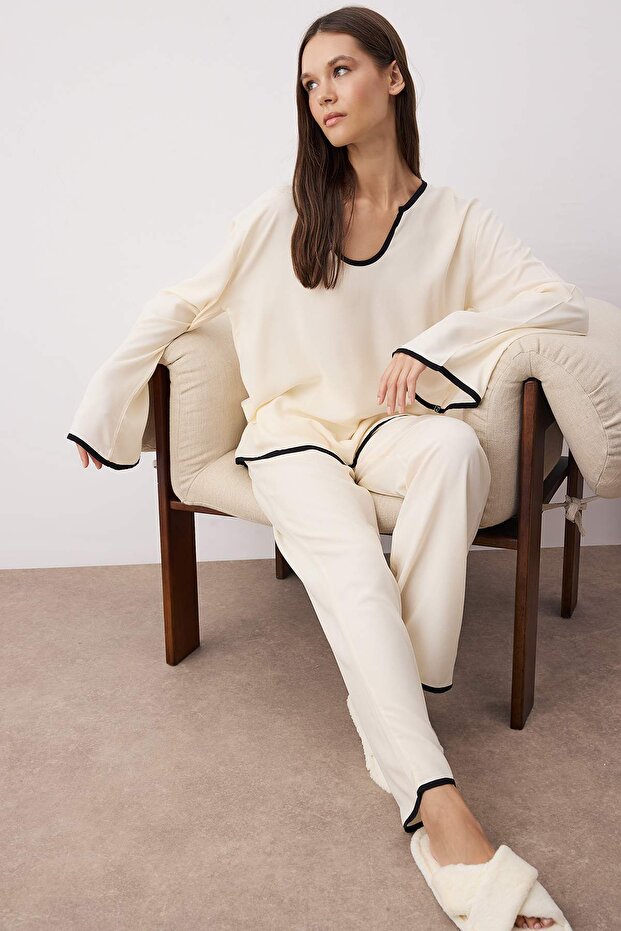 Pyjama-Set aus gewebter Viskose mit Paspeln in Ecru THMAW26PT00087 - 1