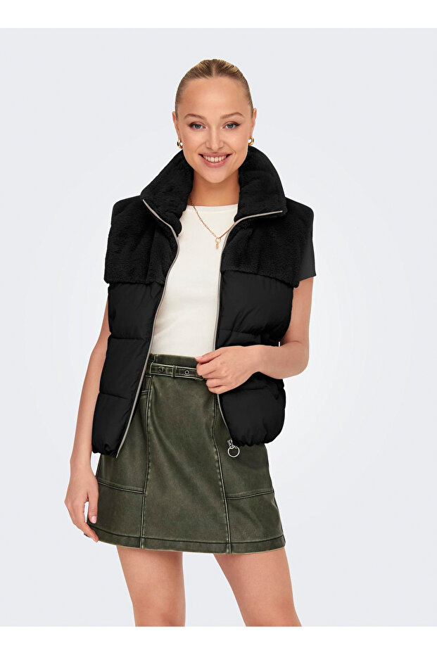 Onlwanja Quilted Soft Fleece Regular Fit Stand Collar Puffer Vest Vest 15322053