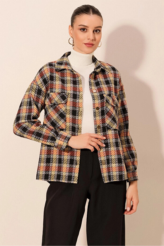 Women's Tile Black Metal Buttoned Plaid Pattern Stamp Lumberjack Shirt HZL24W-BD139541