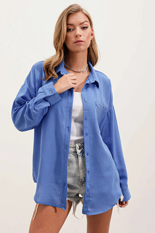 Kadın Mavi Tek Cepli Oversize Keten Ayrobin Gömlek HZL24S-BD1201531 - 1