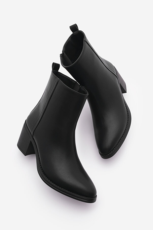 Women's Heeled Boots Pointed Toe Zippered Cerin Black