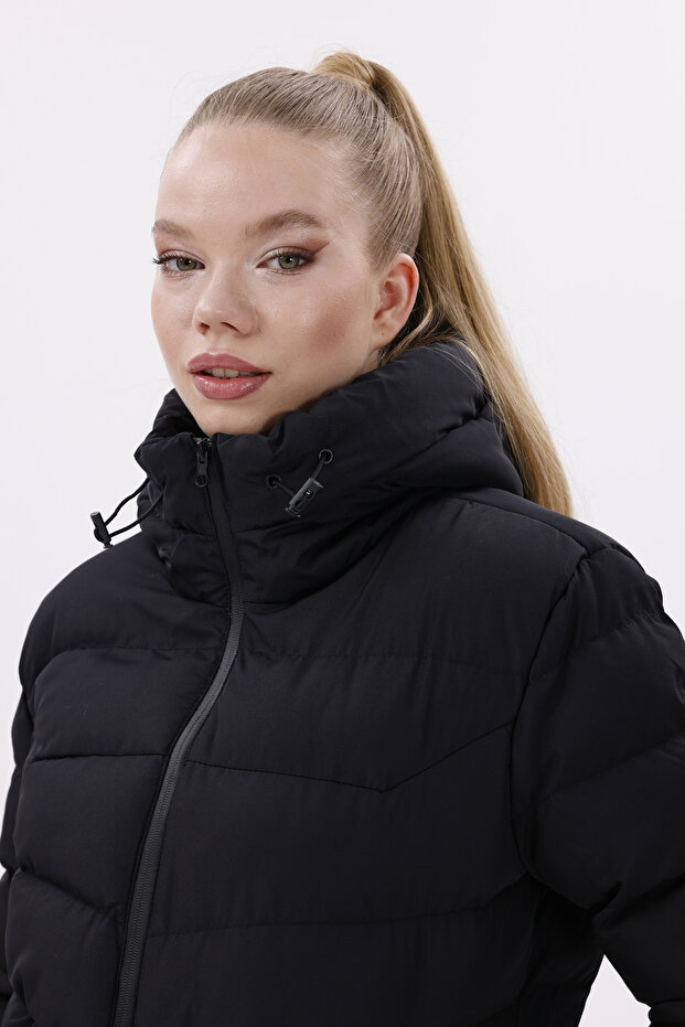 Čierna dámska bunda Puffer – s kapucňou, fleecová, chlpatá, vodeodolná a odolná voči vetru - 2