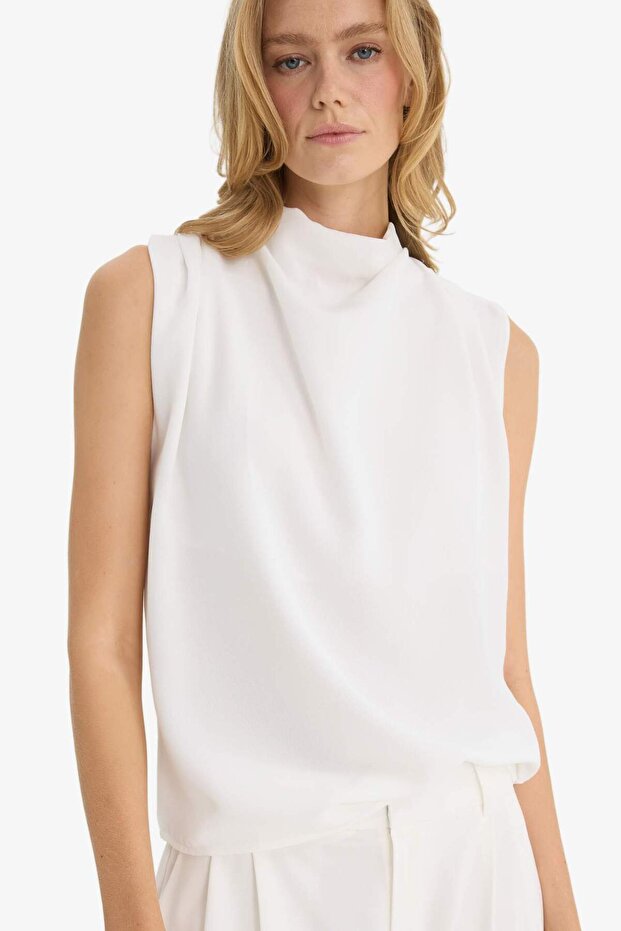 Regular Fit Balıkçı Yaka Krep Kolsuz Bluz F9149AX25WN - 1