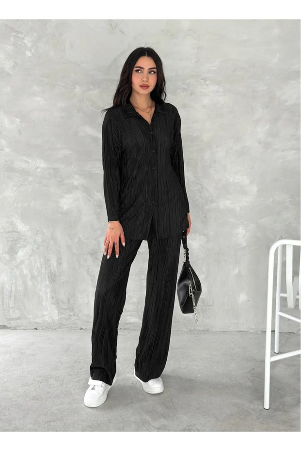 Schwarzes Set aus geripptem Crinkle-Stoff