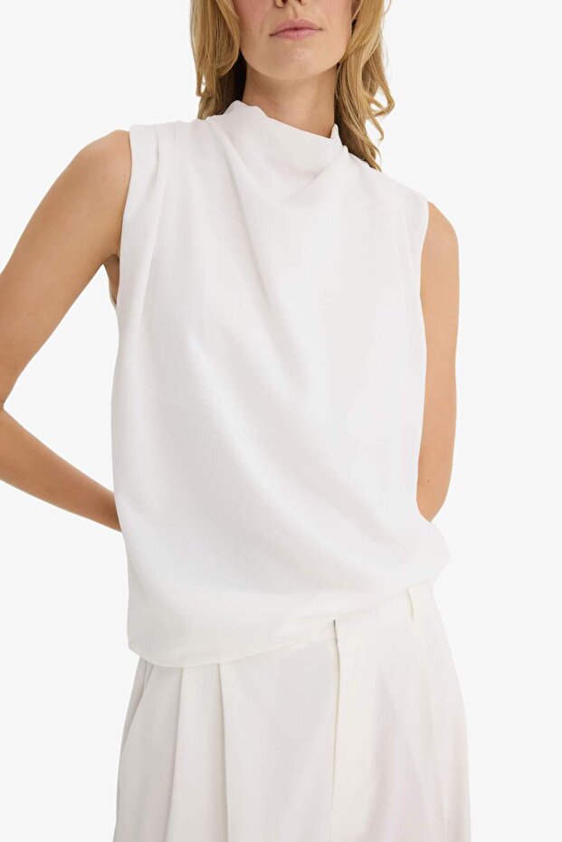 Regular Fit Balıkçı Yaka Krep Kolsuz Bluz F9149AX25WN - 5