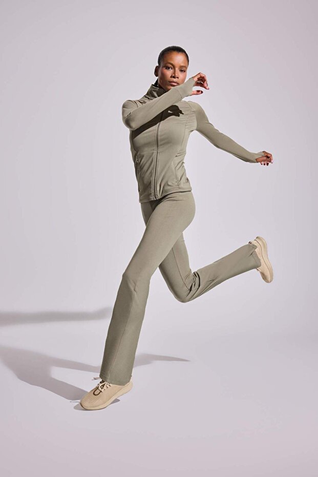 DeFactoFit Flare Fit Toparlayıcı Yüksek Bel İspanyol Paça Soft Touch Sporcu Pantolon B3988AX25AU - 2